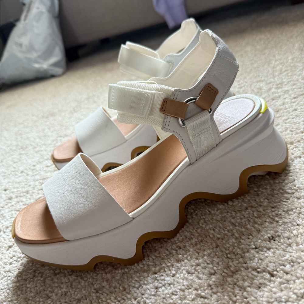 Sorel White and Tan Platform Sandals
